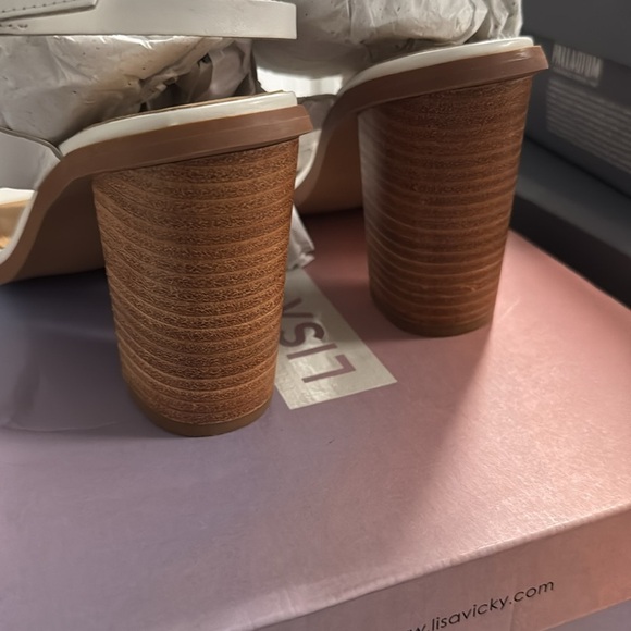 Lisa Vicky Oasis Slingback Sandal Ankle Strap White 7 1/2 Heels NIB - Picture 4 of 5